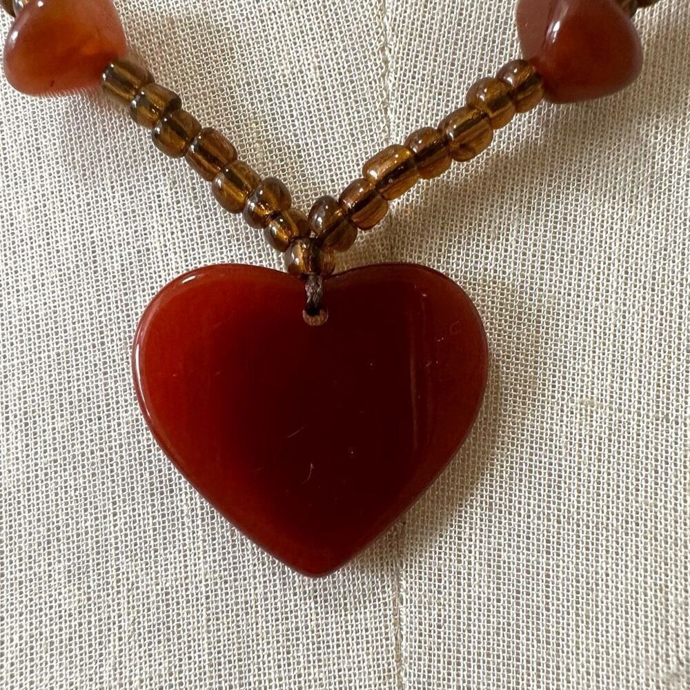 Orange beaded heart pendant necklace - Picture 9 of 9